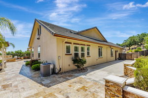 058_ 1861 Carob Ct