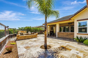 063_ 1861 Carob Ct
