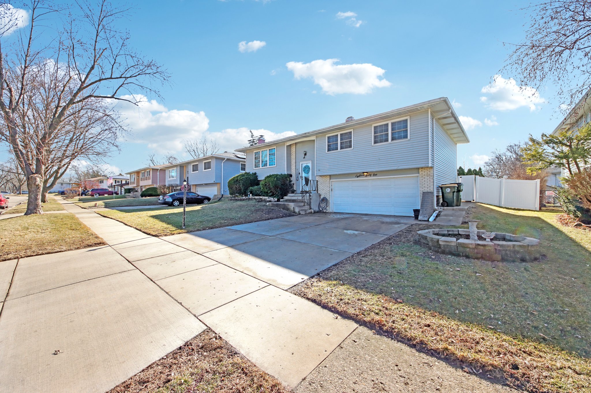 Hollywood Ave-S1902-002.jpg