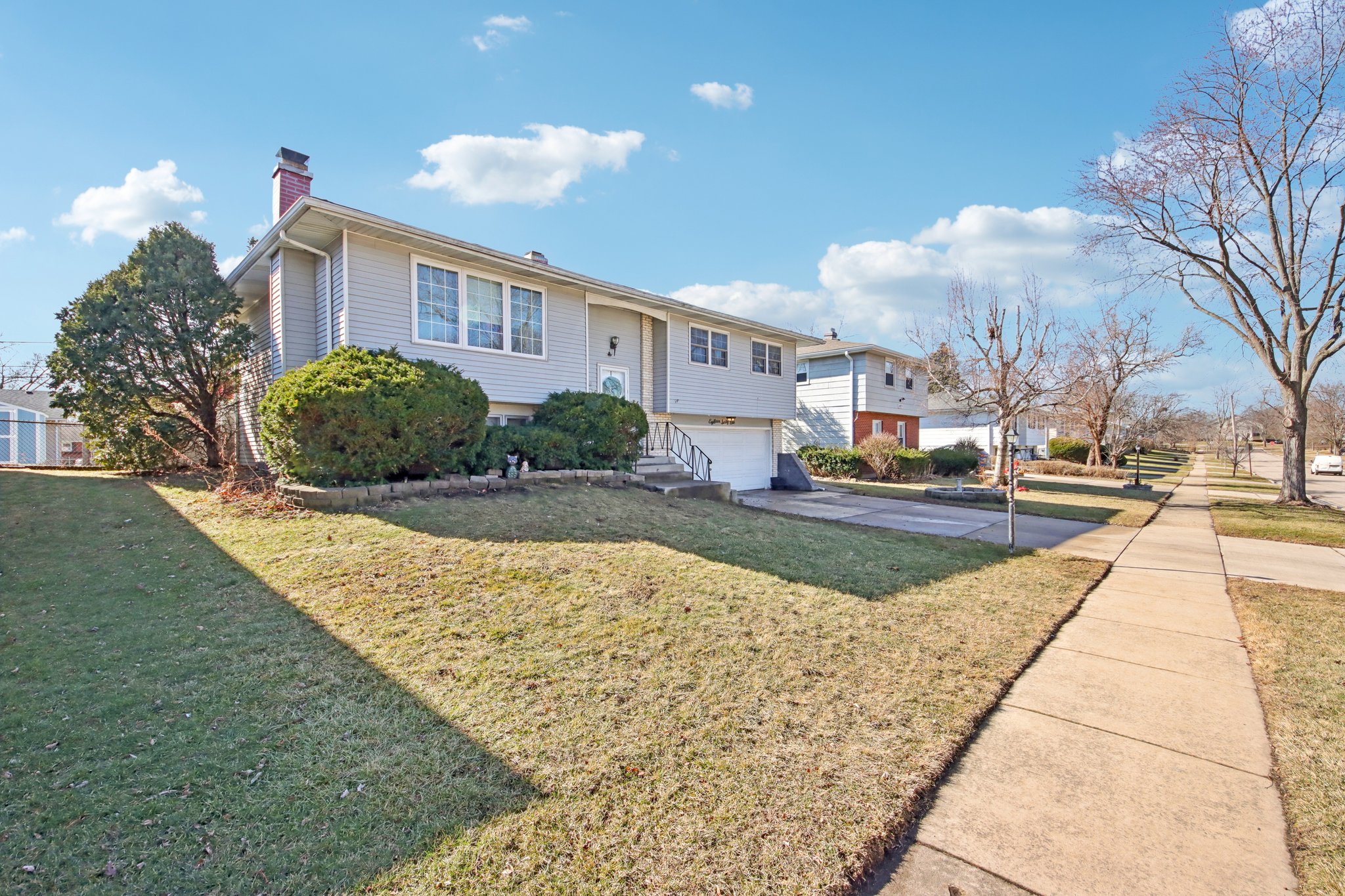 Hollywood Ave-S1902-004.jpg