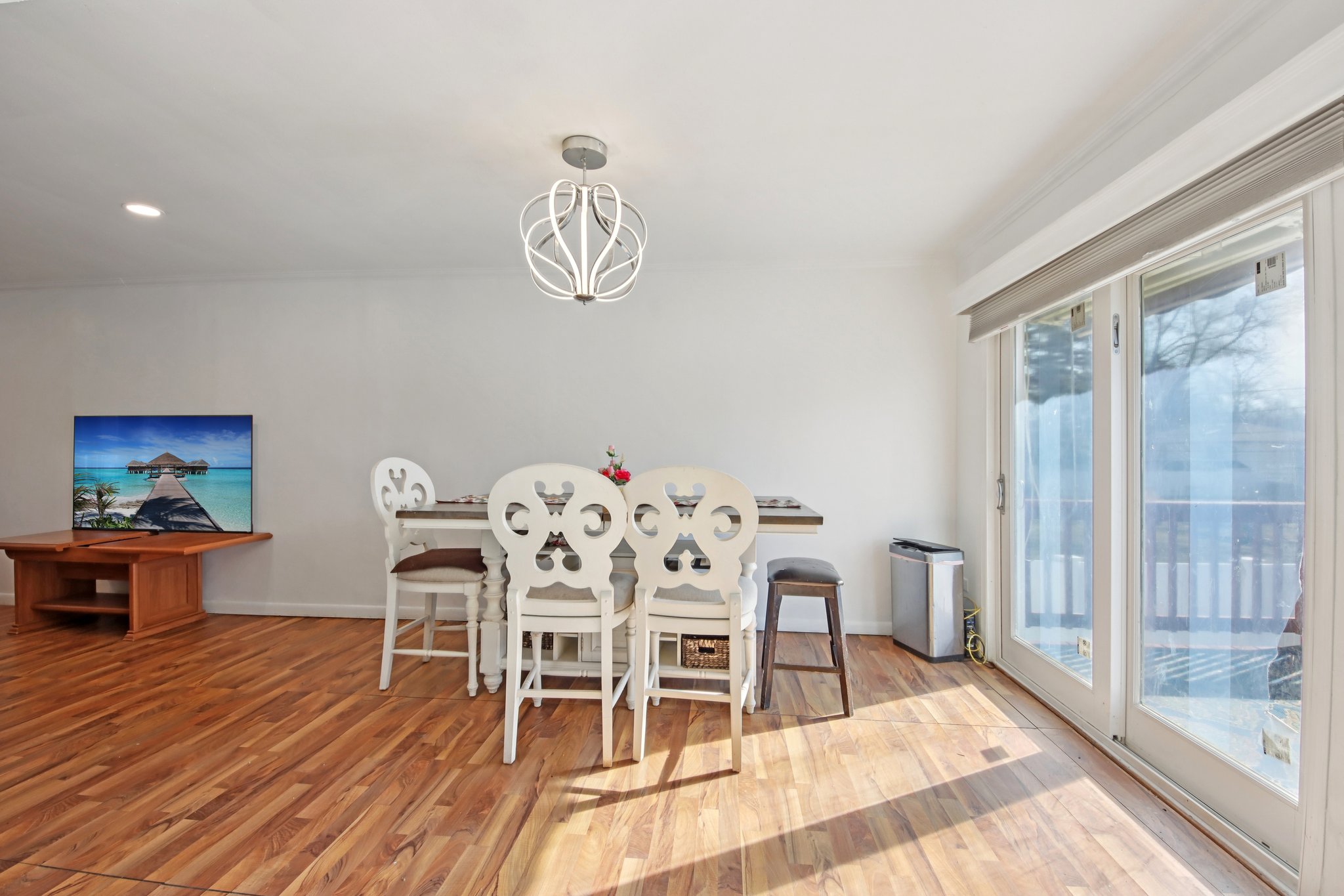 Hollywood Ave-S1902-009.jpg