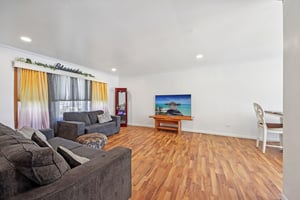 Hollywood Ave-S1902-005.jpg