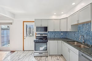 Hollywood Ave-S1902-013.jpg