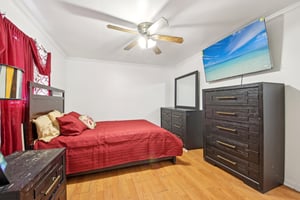 Hollywood Ave-S1902-017.jpg