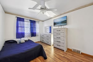 Hollywood Ave-S1902-023.jpg