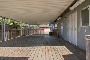  Photo 32