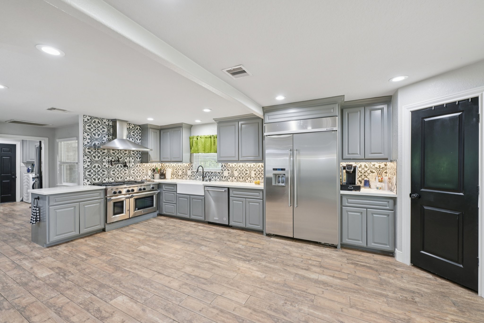 Point Lookout Dr-L1804-017.jpg