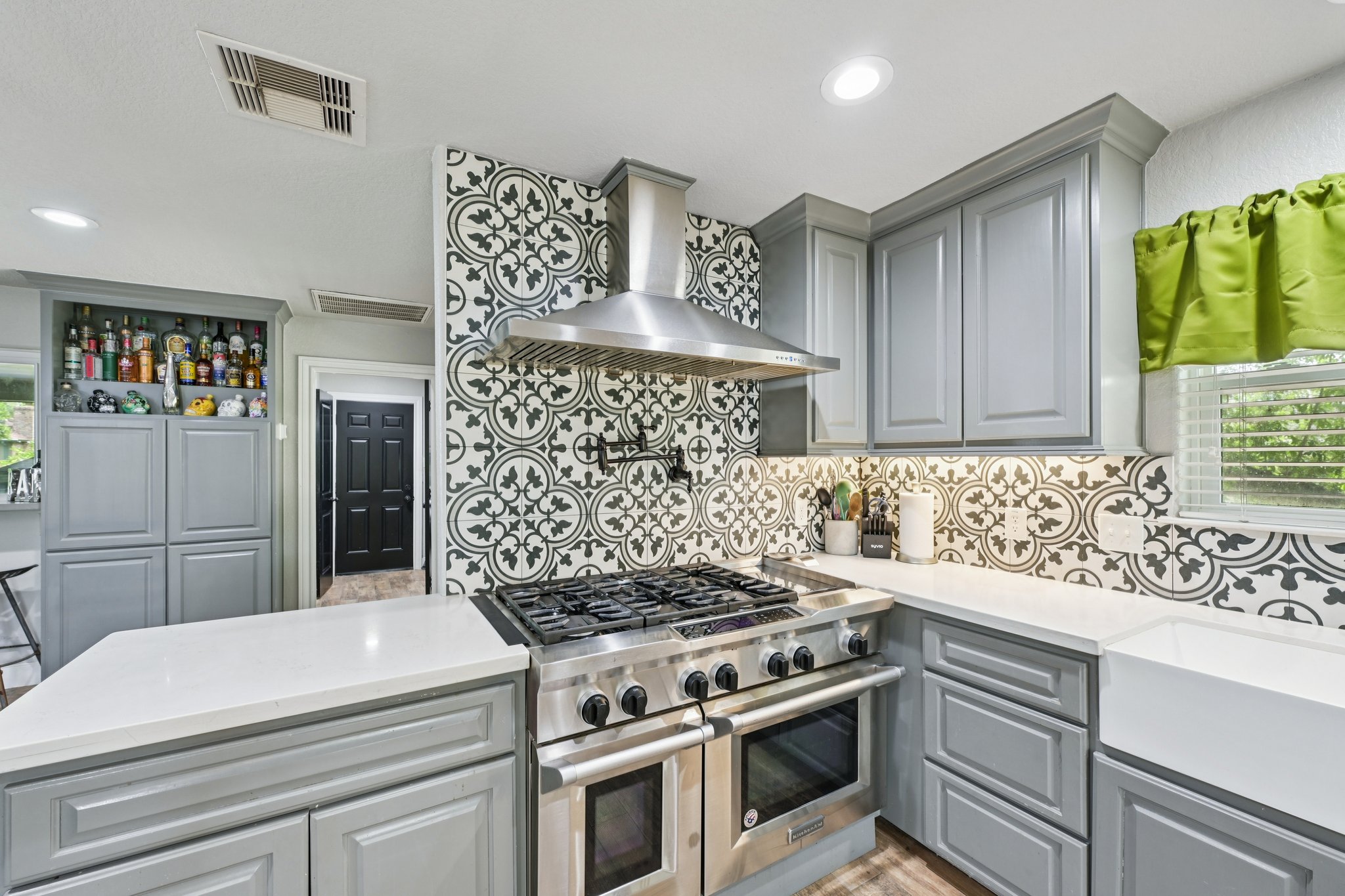 Point Lookout Dr-L1804-020.jpg