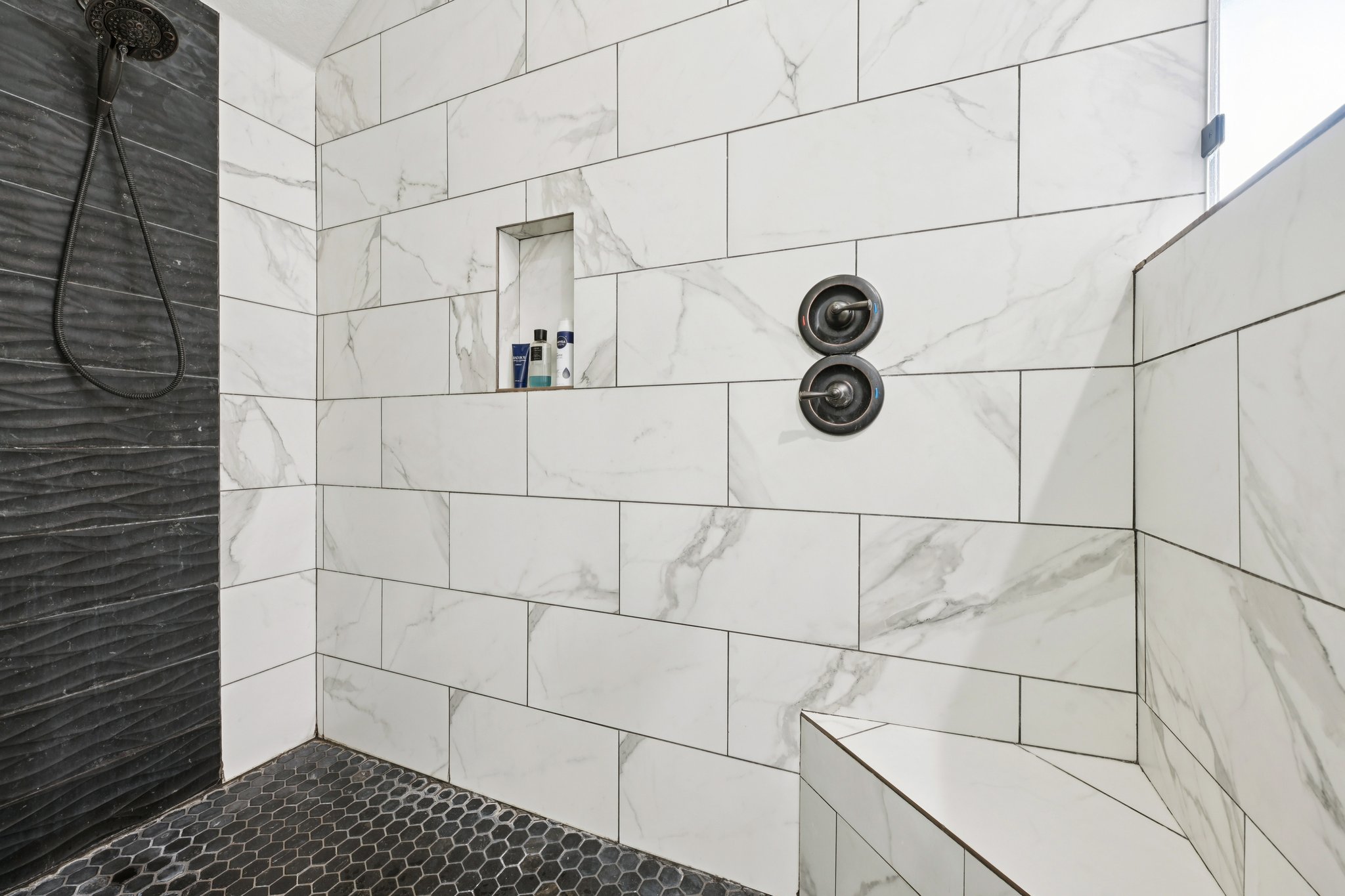 Point Lookout Dr-L1804-031.jpg