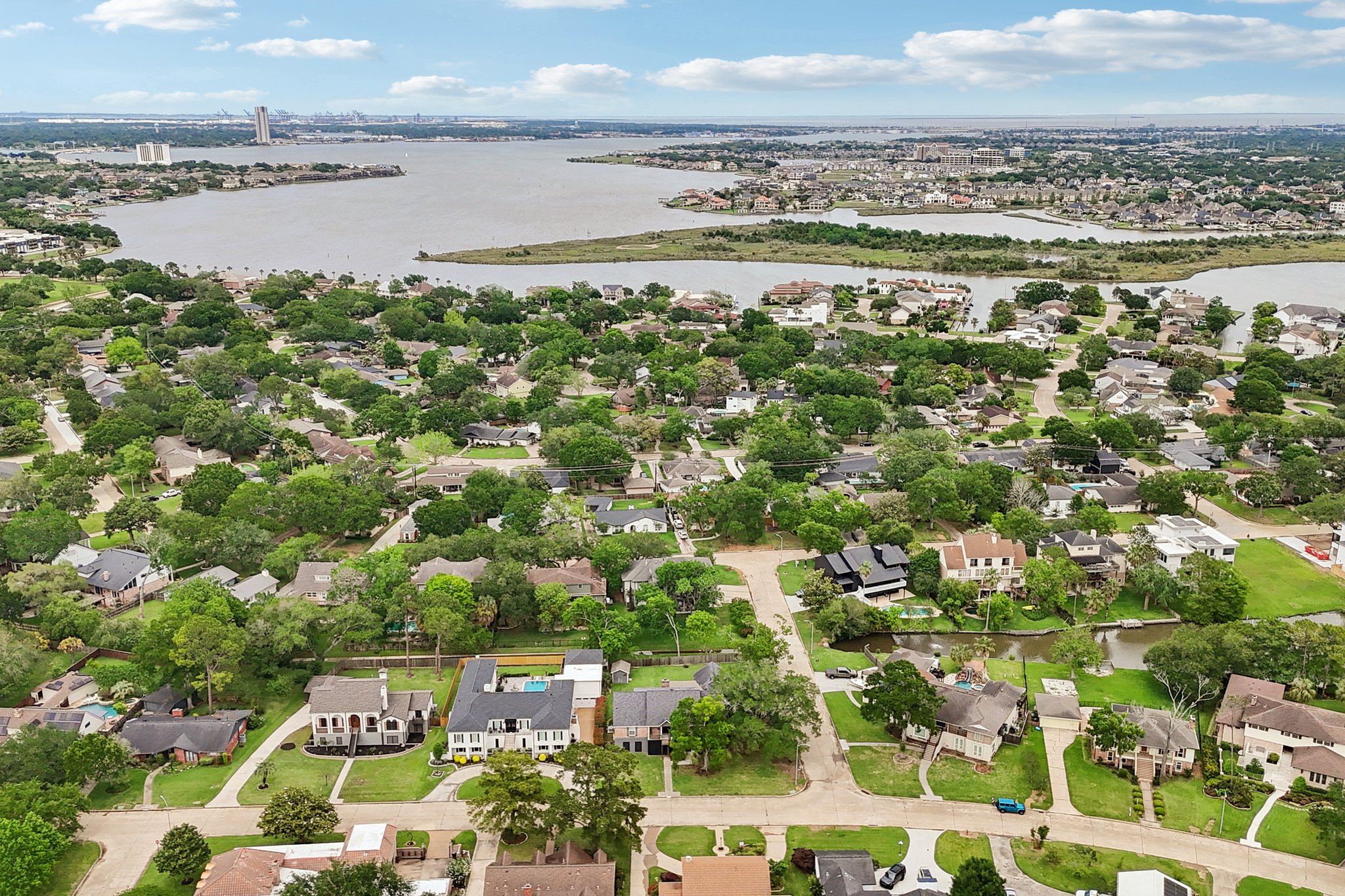 Point Lookout Dr-S2004-1-010.jpg