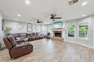 Point Lookout Dr-L1804-011.jpg