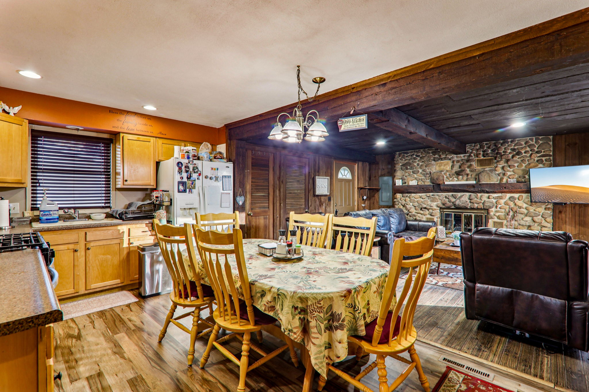 Karen Ln-S1711__6758r