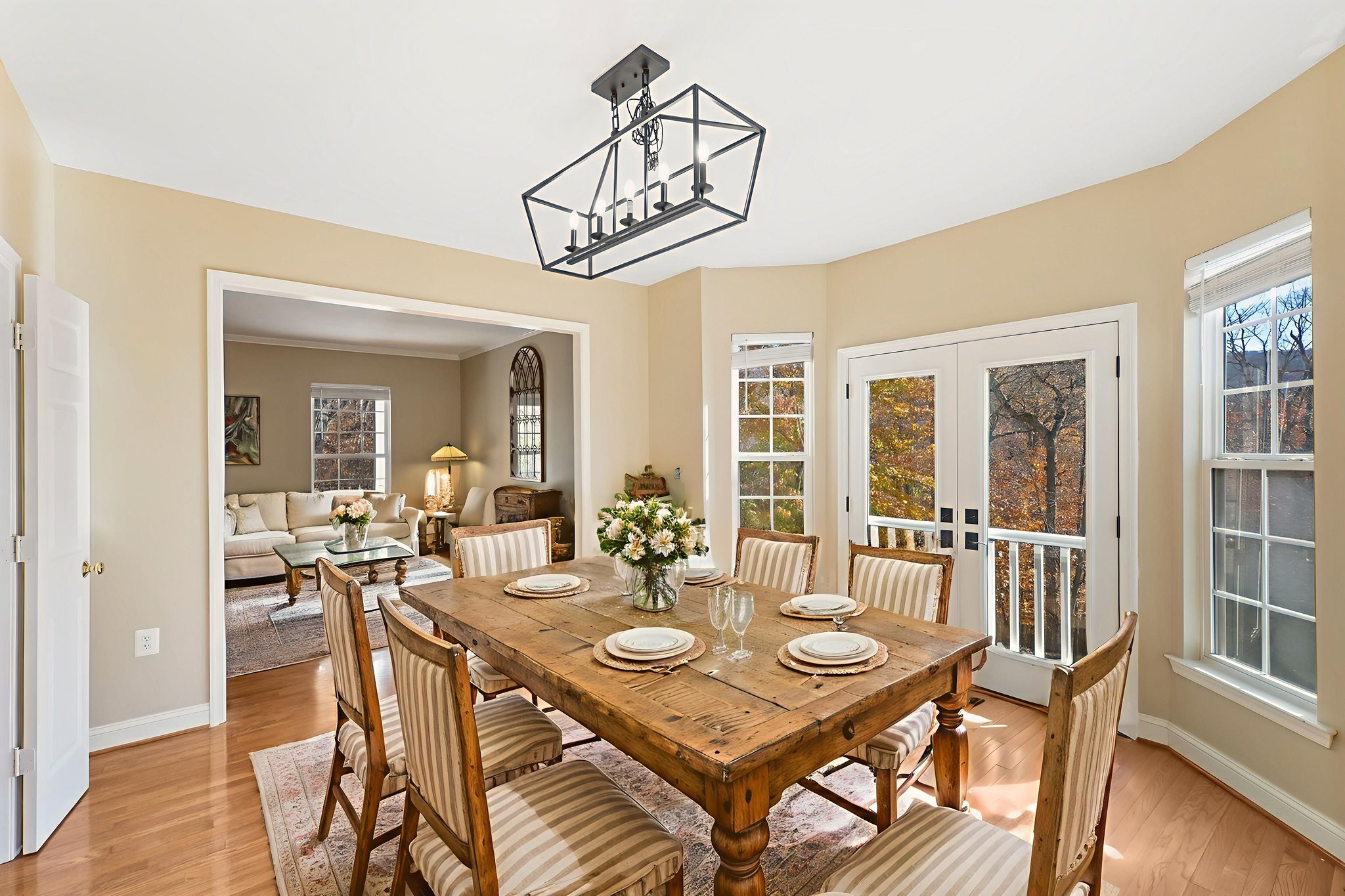 P1830179 virtually staged.jpeg