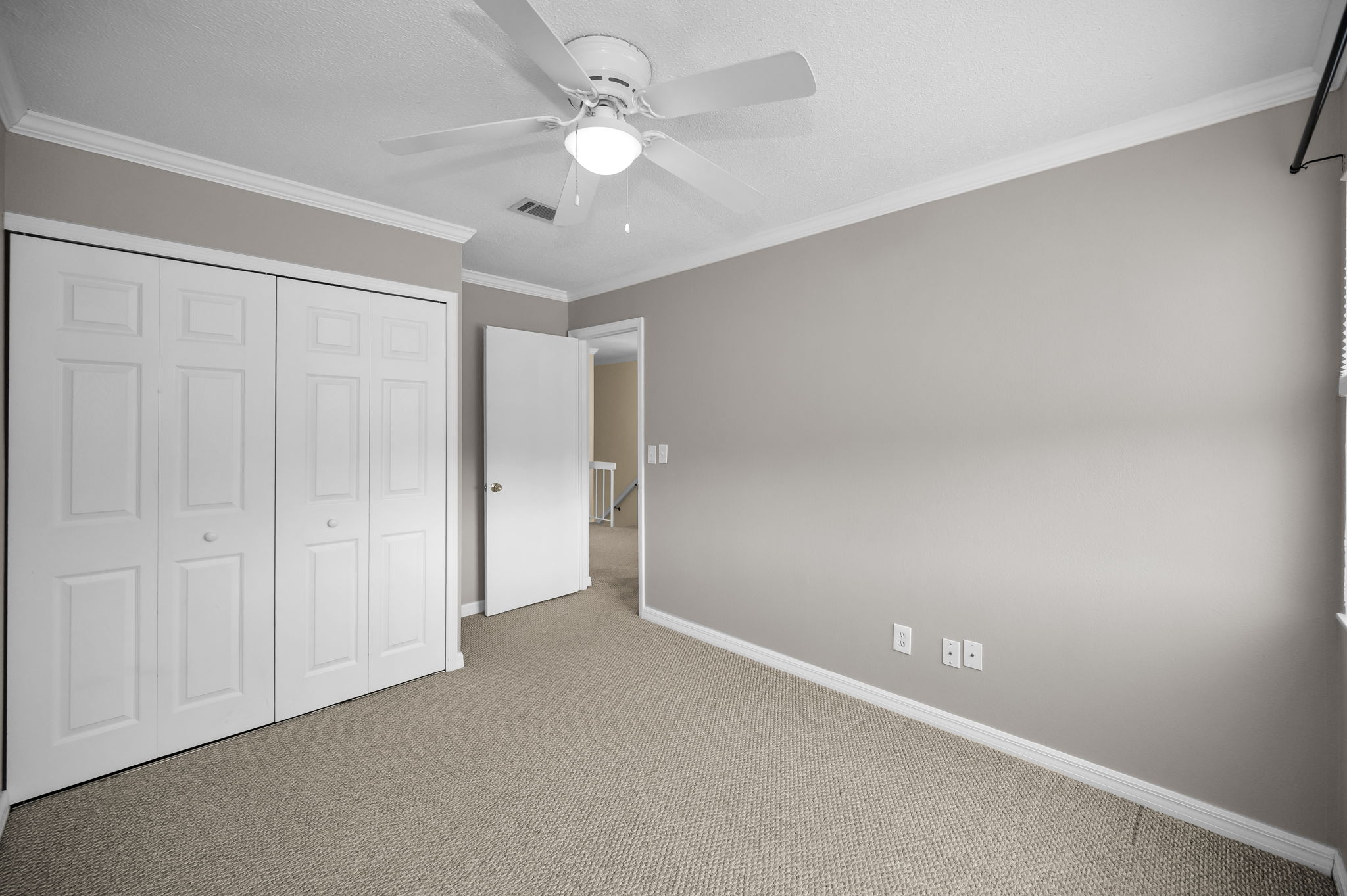 Upper Level Bedroom3b