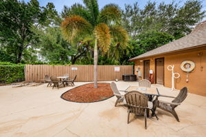 Clearbrooke Pool Lanai