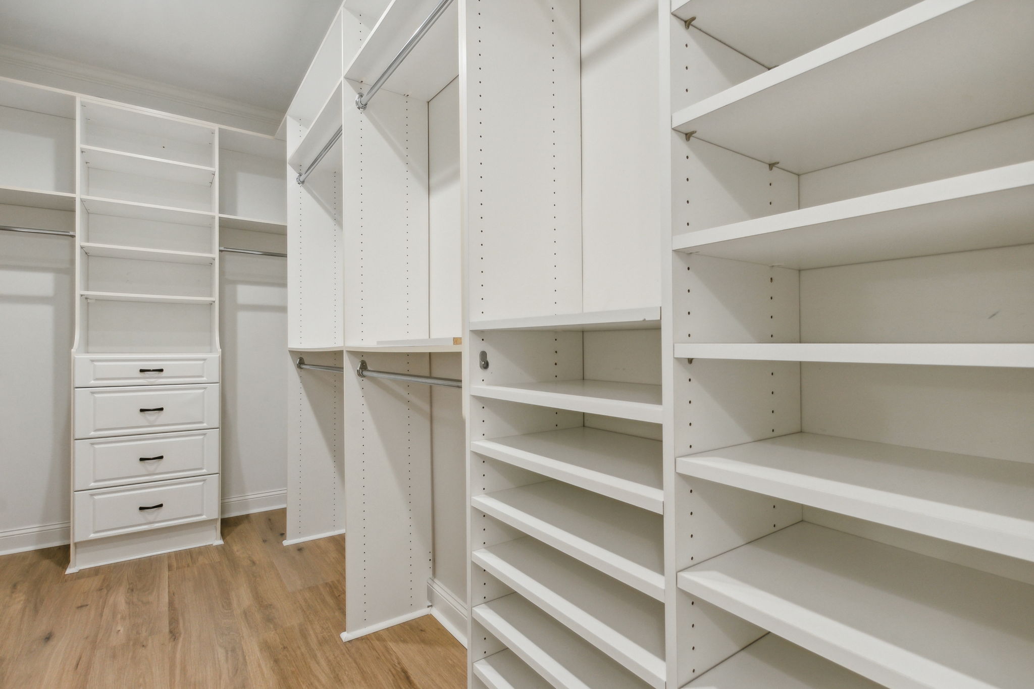 Primary Bedroom Closet