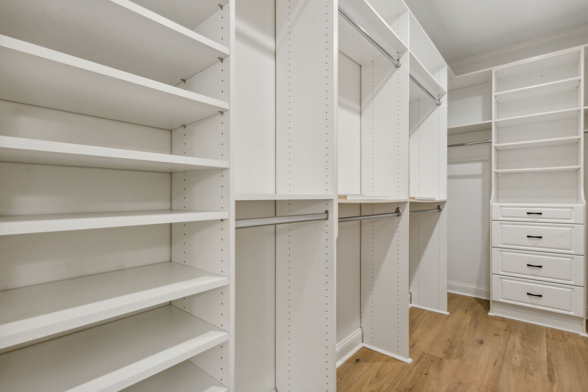 Primary Bedroom Closet