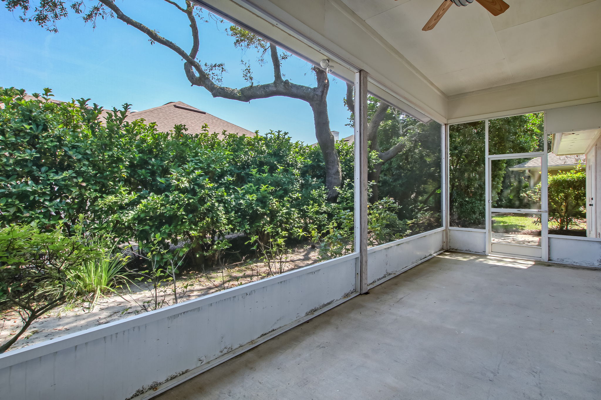 Screened-in Porch