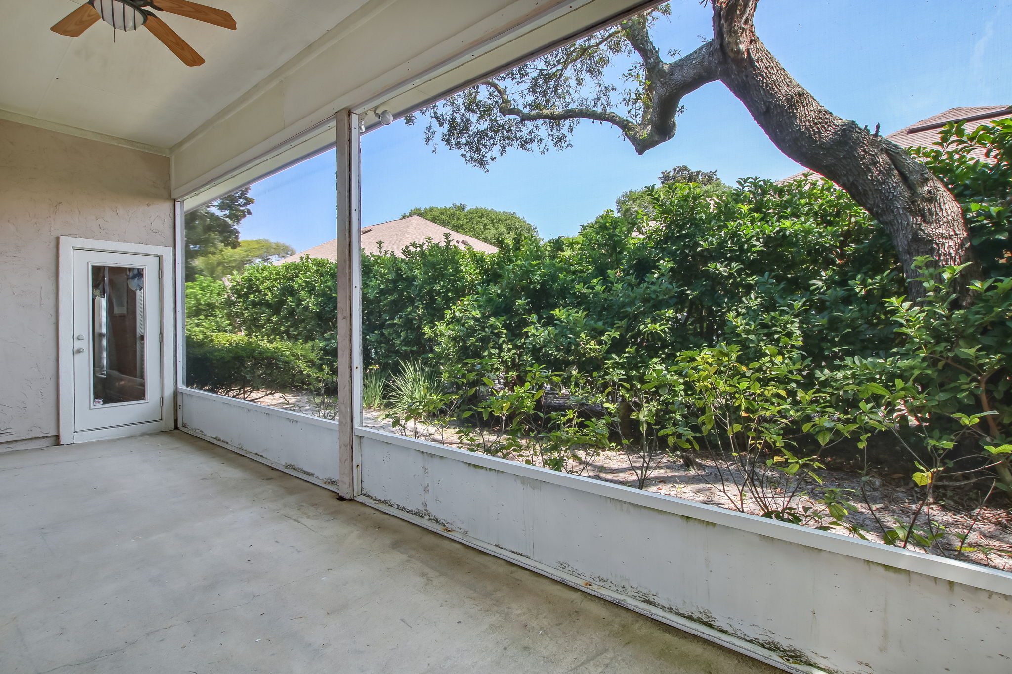 Screened-in Porch