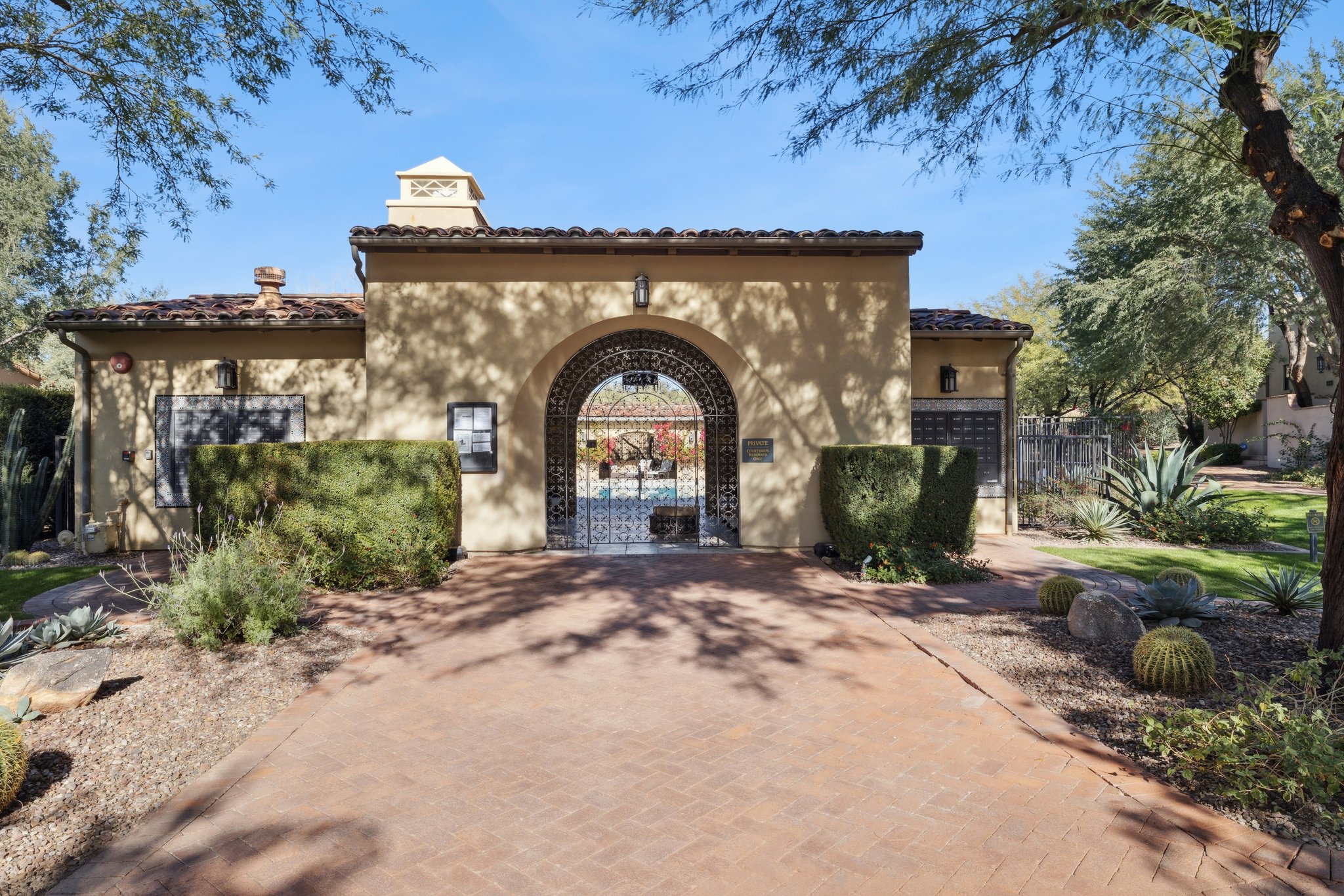 18650 N Thompson Peak Pkwy 1025 - 011 (2).jpg