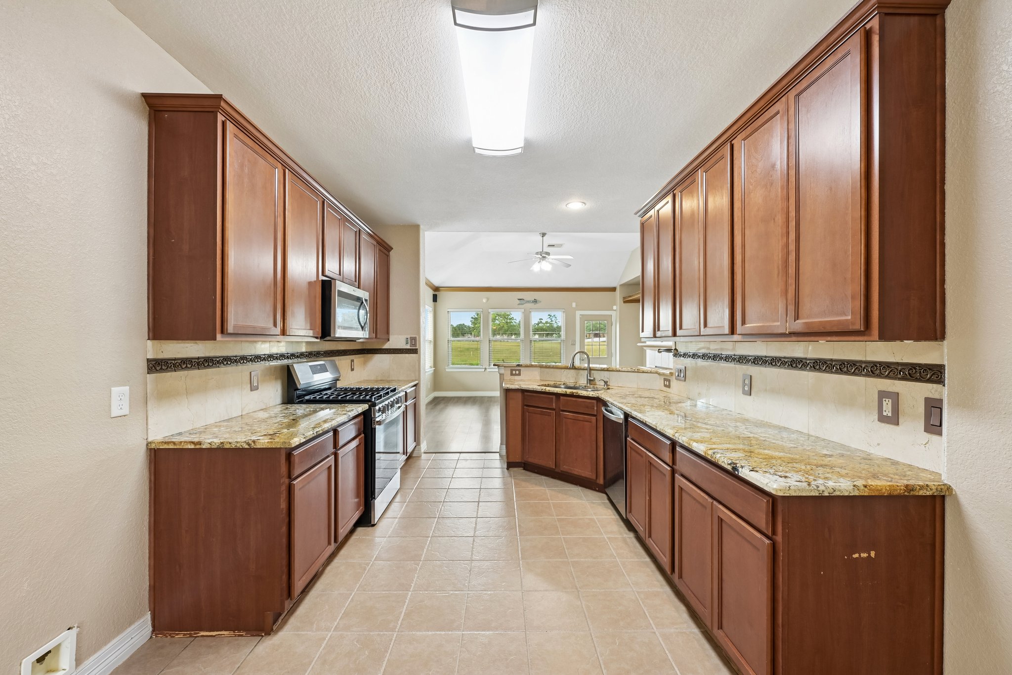 - 18654 Walden Glen Cir-S3009-015.jpg