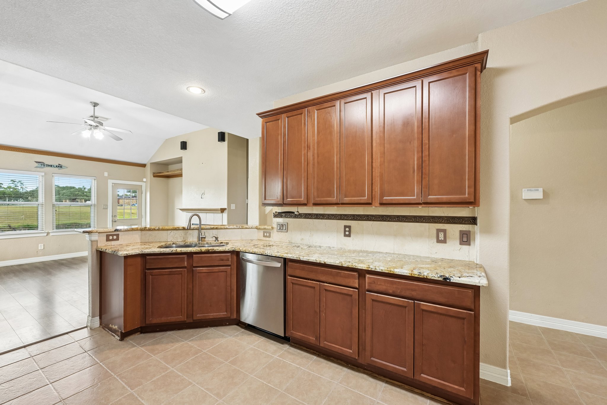 - 18654 Walden Glen Cir-S3009-016.jpg