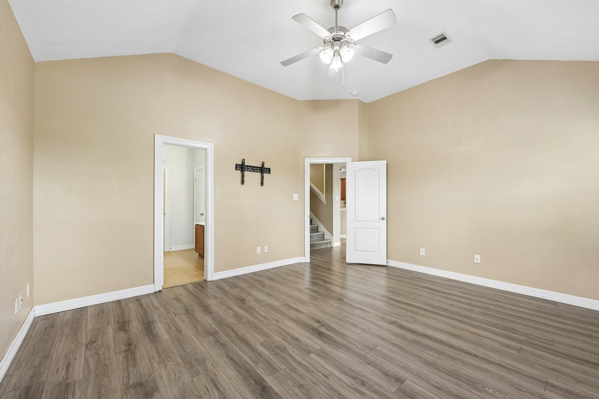 - 18654 Walden Glen Cir-S3009-031.jpg