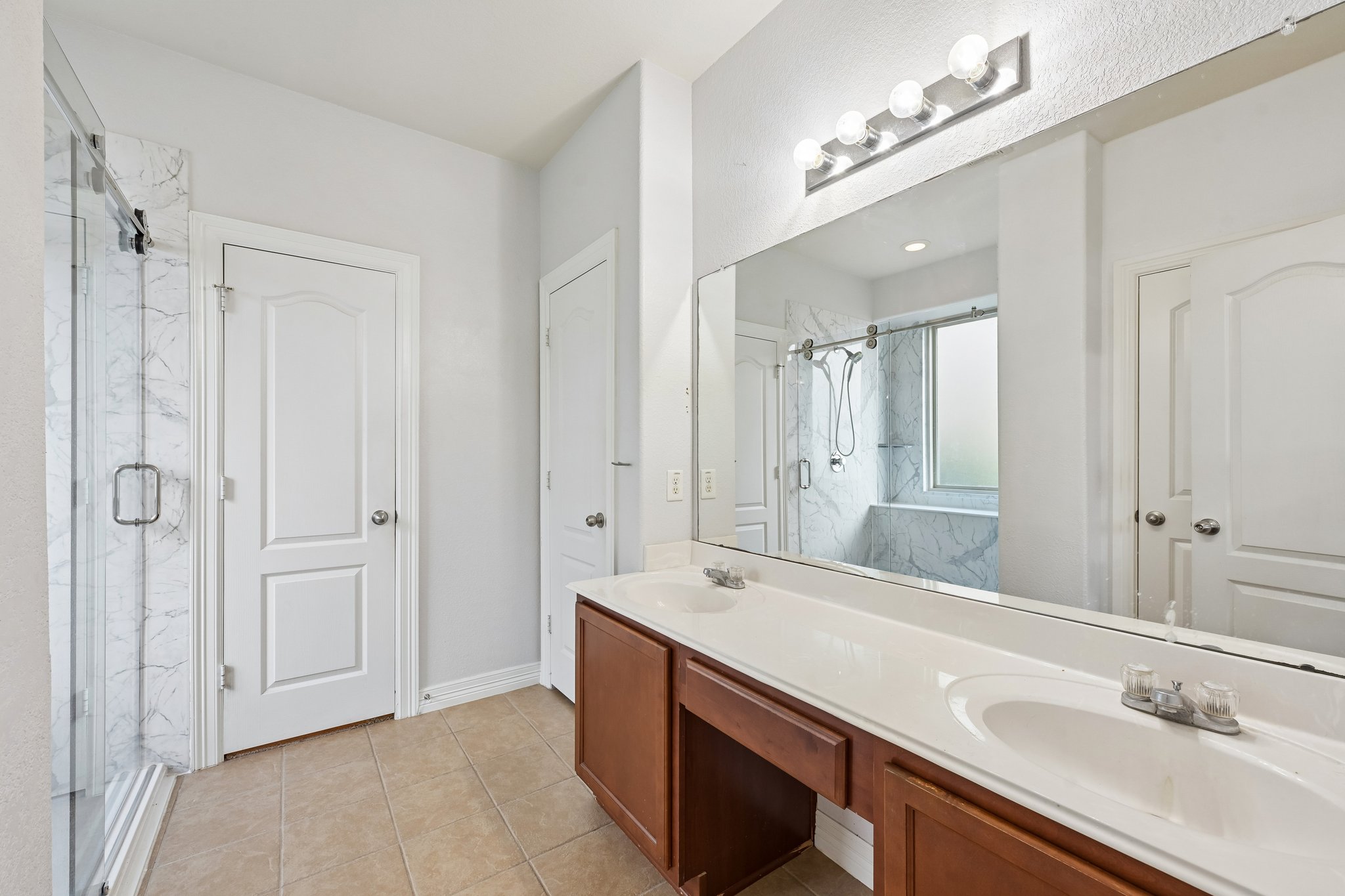- 18654 Walden Glen Cir-S3009-033.jpg