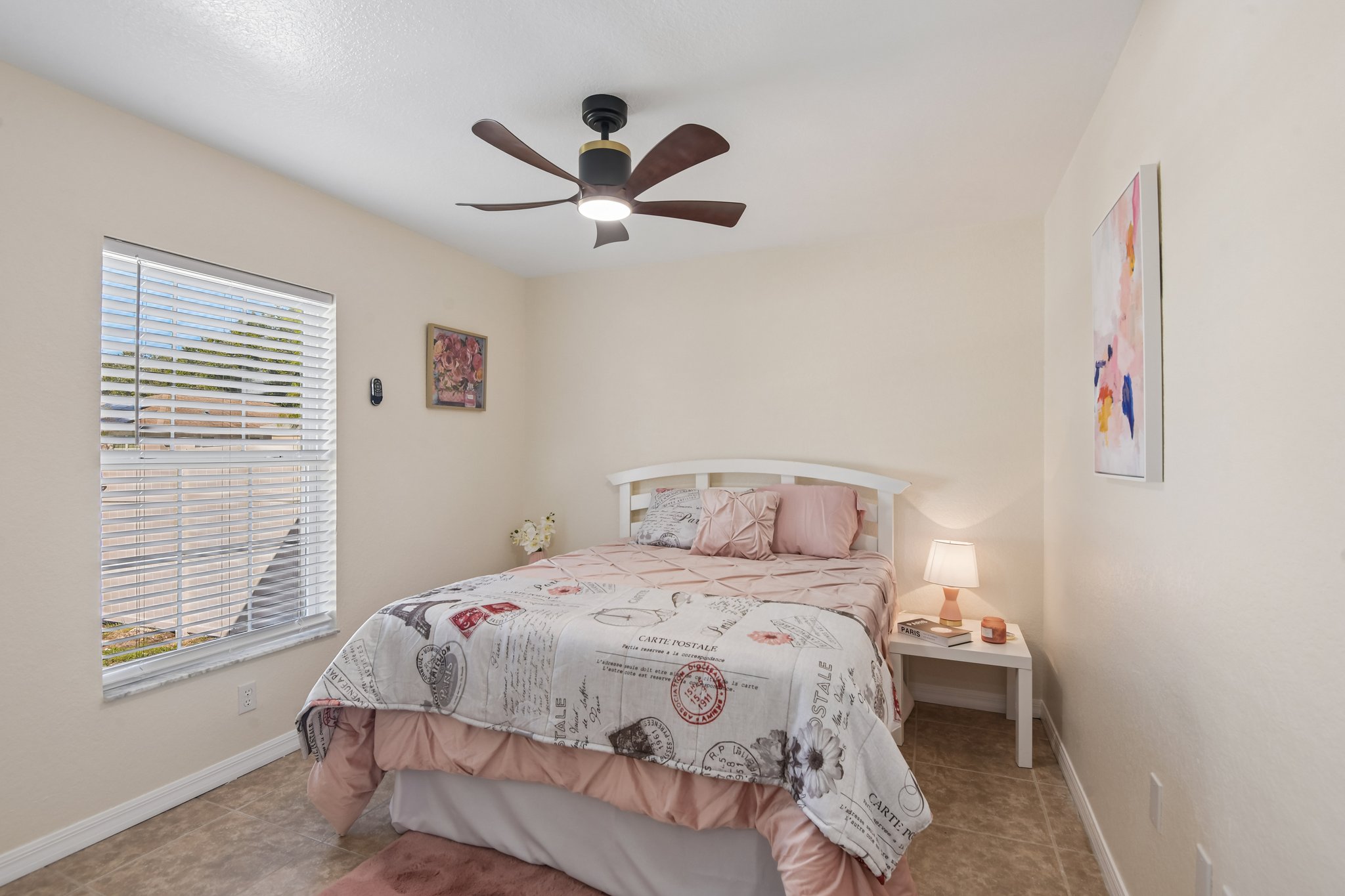 Betty Ln-S1310-023.jpg