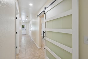 Betty Ln-S1310-004.jpg