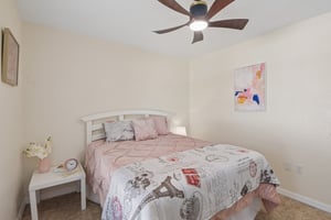 Betty Ln-S1310-024.jpg