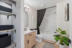 Betty Ln-S1310-025.jpg