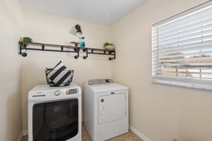 Betty Ln-S1310-028.jpg