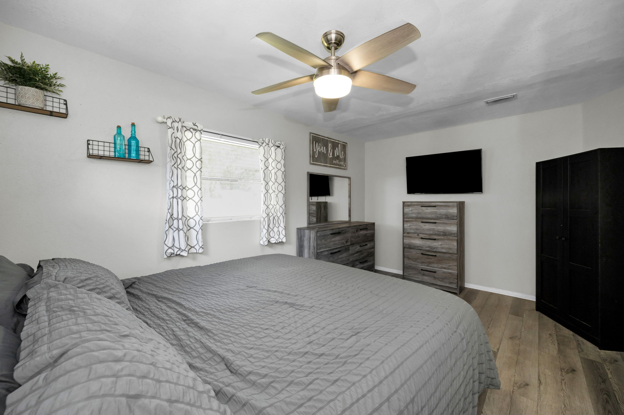 Bedroom1b