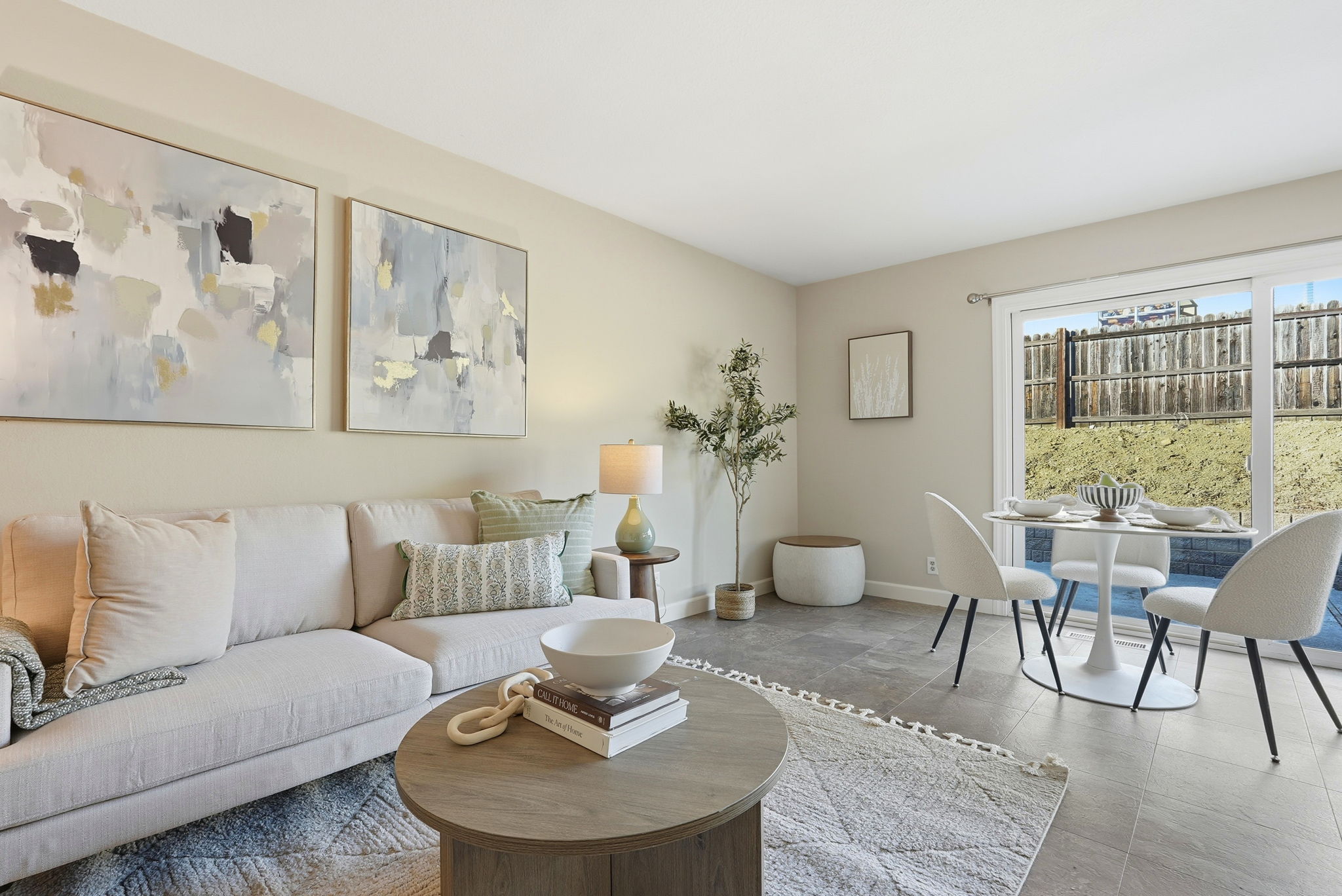 013_F8_18660 E Cavendish Dr