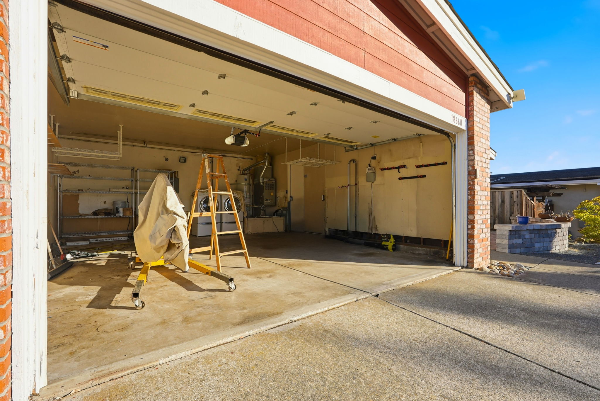 038_F8_18660 E Cavendish Dr