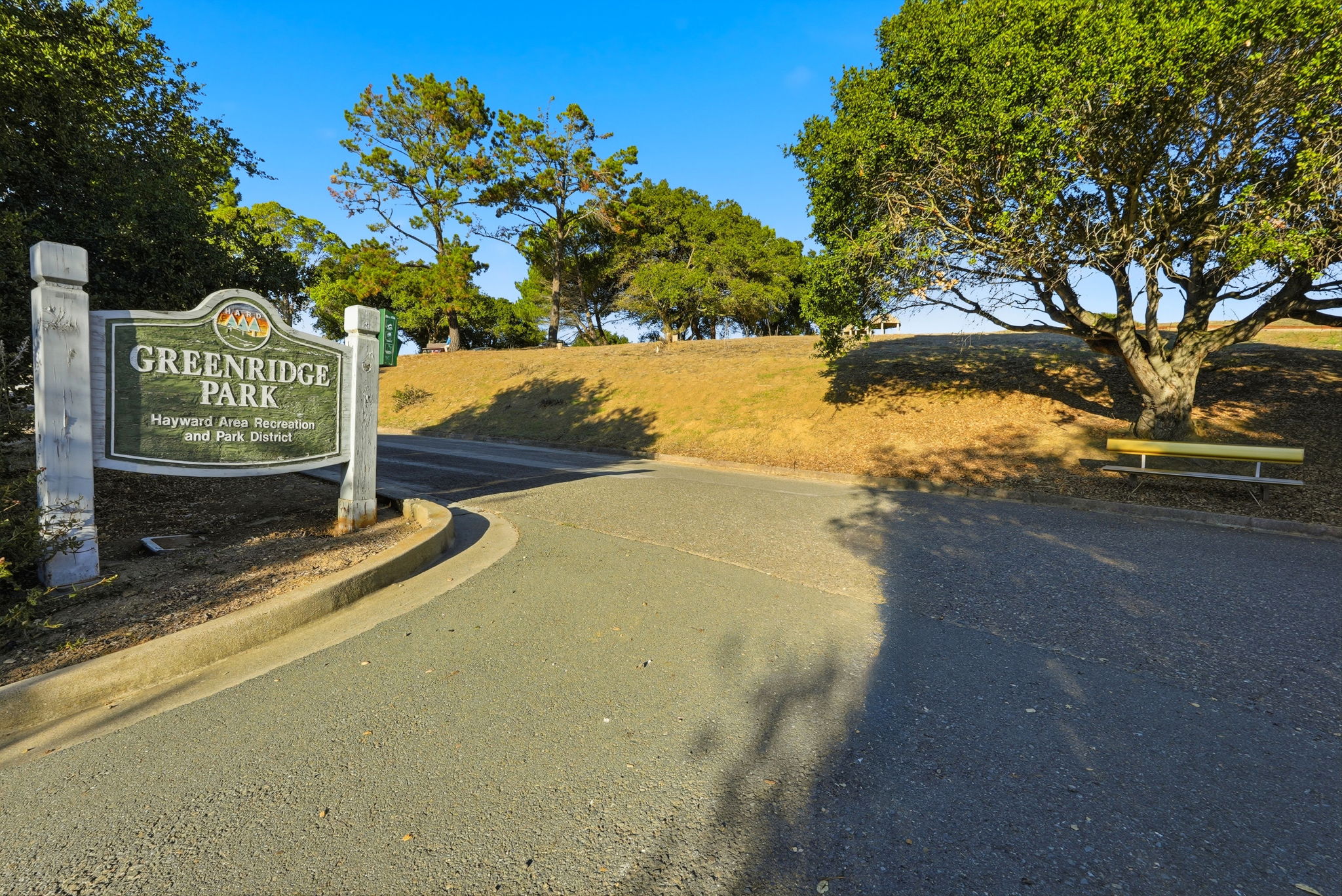 057_F8_18660 E Cavendish Dr