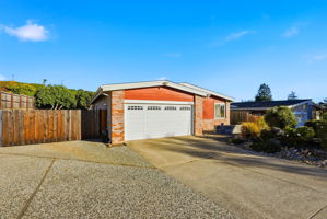 002_F8_18660 E Cavendish Dr