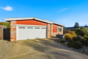 003_F8_18660 E Cavendish Dr