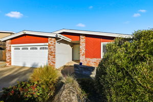 005_F8_18660 E Cavendish Dr