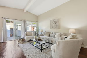 015_F8_18660 E Cavendish Dr