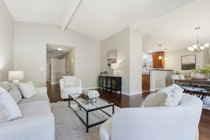 017_F8_18660 E Cavendish Dr