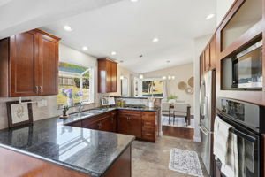 018_F8_18660 E Cavendish Dr