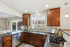 020_F8_18660 E Cavendish Dr