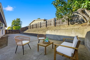 041_F8_18660 E Cavendish Dr