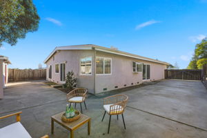 044_F8_18660 E Cavendish Dr