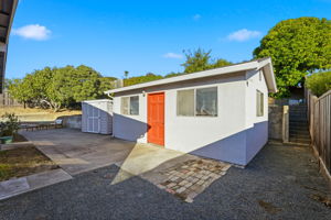 046_F8_18660 E Cavendish Dr