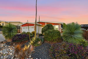 002_F8_TWILIGHT_18660 E Cavendish Dr