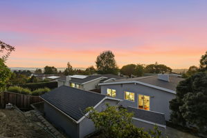 011_F8_TWILIGHT_18660 E Cavendish Dr