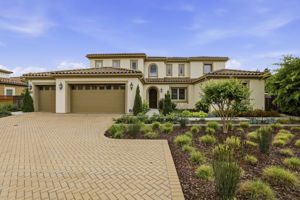 001_F8_18665 Corte Arcange